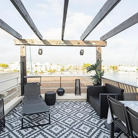 Marina De Reve A Port Camargue Daire *